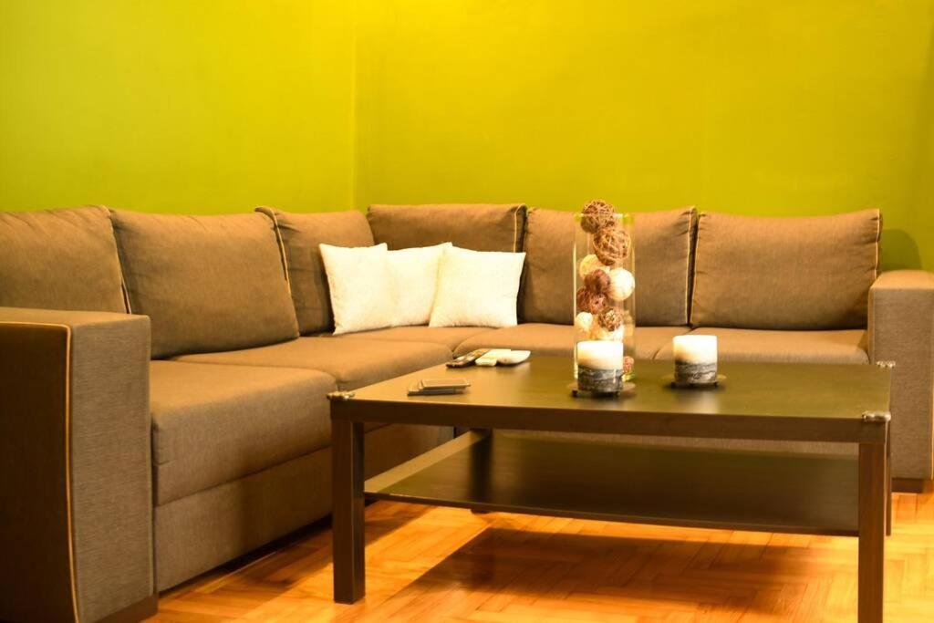 Sweet & Cosy Apt In The Center Of Athens Appartamento Esterno foto